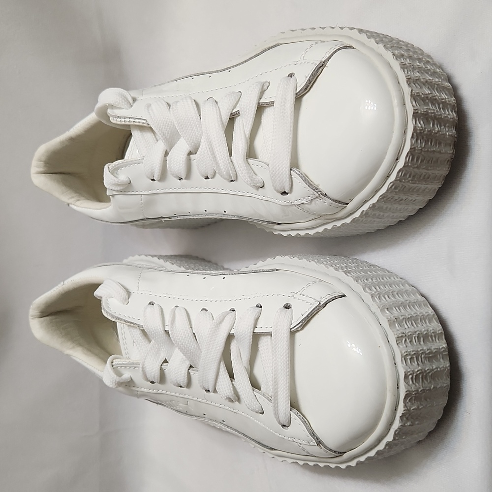 Puma × Fenty by Rihanna White Patent Leather Platform Sneakers (W Size 7.5)